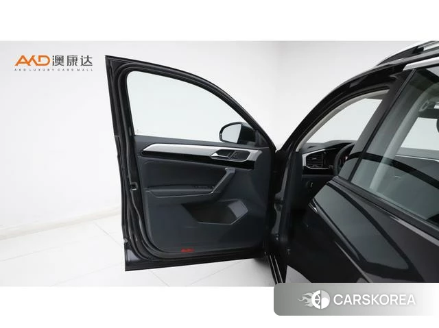 Volkswagen Tayron 2021 Черный из Китая, фото 3