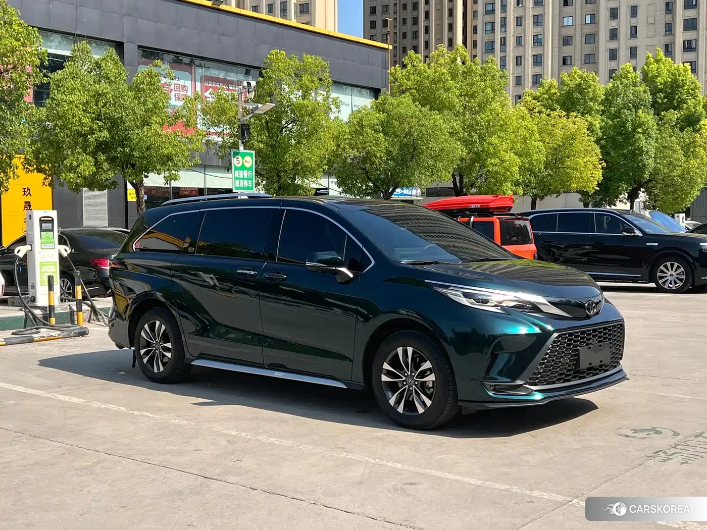 Toyota Granvia 2026 Черный из Китая, фото 3