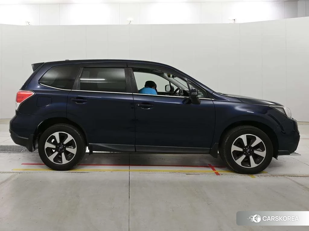 Subaru Forester 2018 из Японии, фото 3