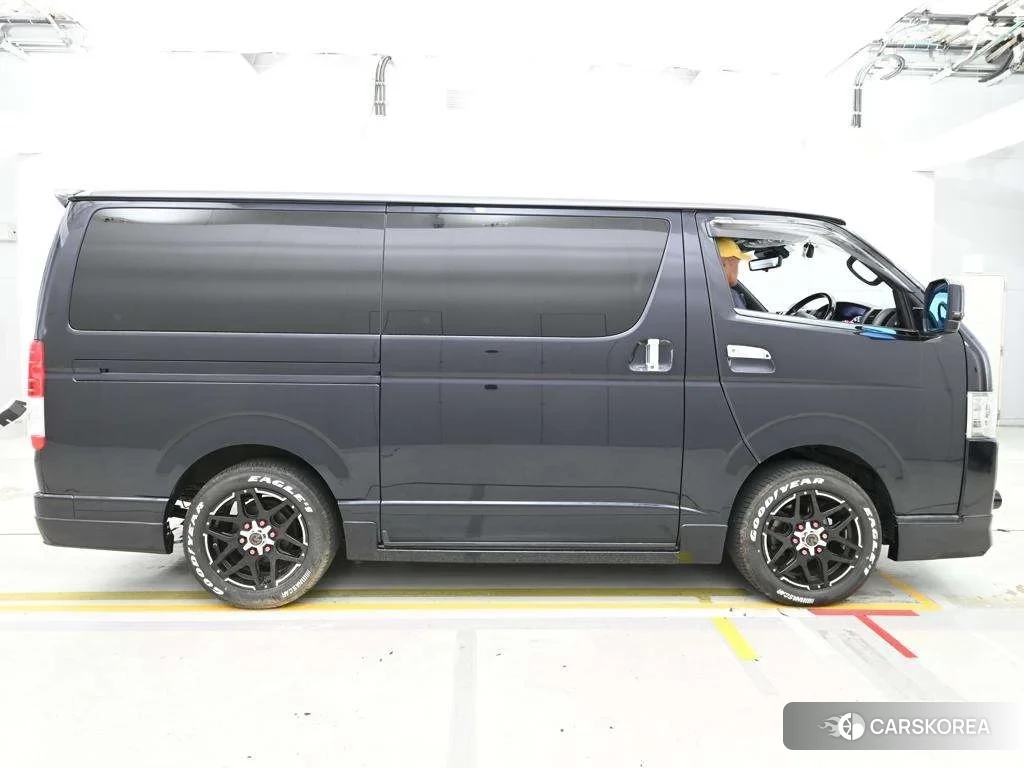 Toyota HiAce Van 2021 из Японии, фото 3