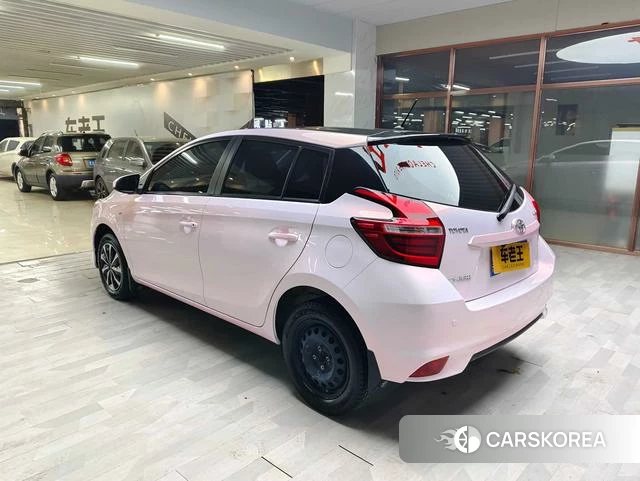 Toyota Yaris L 2021 Белый из Китая, фото 3
