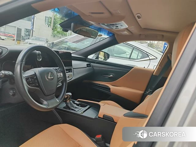 Lexus ES 2023 Серебристо-серый из Китая, фото 5