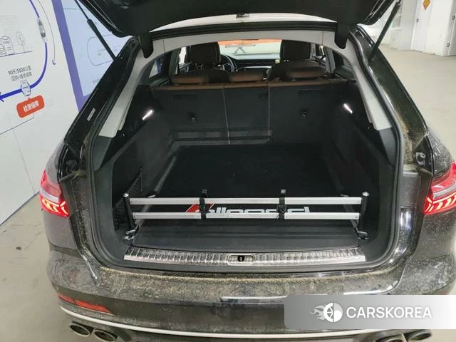 Audi A6 2021 Черный из Китая, фото 3