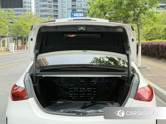 Mercedes-Benz C-class 2025 Белый из Китая, фото 6