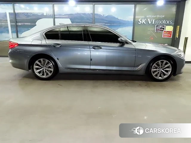 BMW 5 Series (G30) id 3499826 из Кореи 13