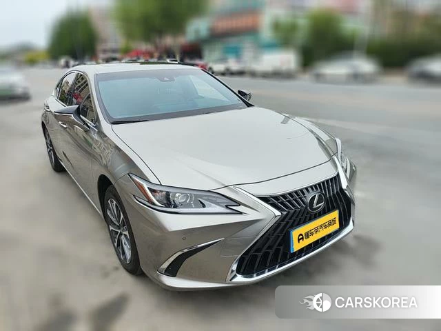 Lexus ES 2024 Шампань из Китая, фото 3