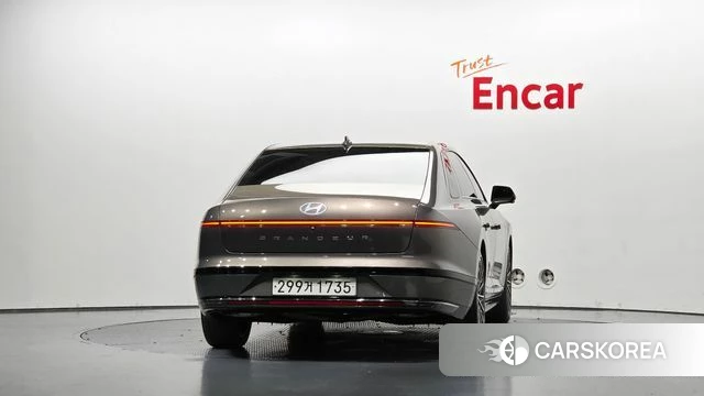 Hyundai Grandeur (GN7) id 5026819 из Кореи 23