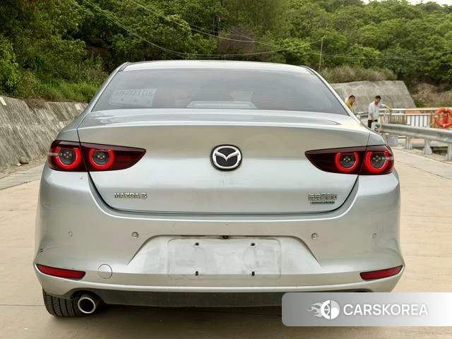 Mazda 3 2021 Серебристо-серый из Китая, фото 3