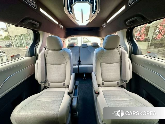 Toyota Sienna 2026 Белый из Китая, фото 5