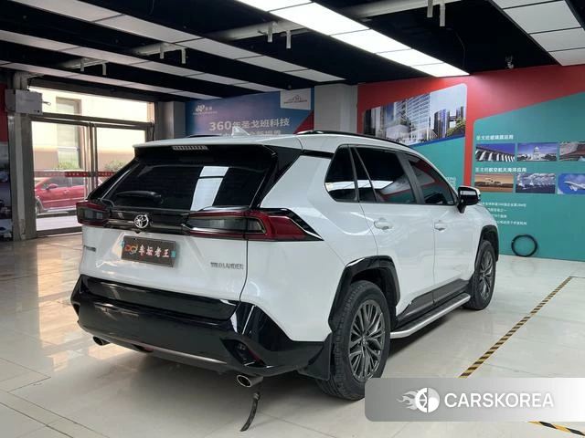 Toyota Wildlander 2024 Белый из Китая, фото 3