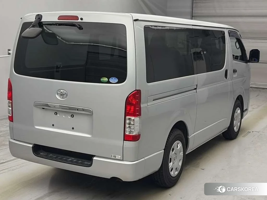 Toyota HiAce Van 2021 из Японии, фото 3