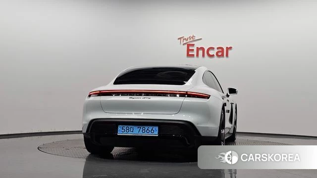 Porsche Taycan id 4730341 из Кореи 23