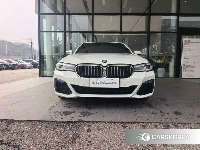 BMW 5 series 2023 Белый из Китая, фото 3
