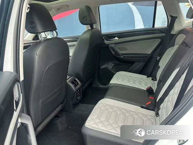 Volkswagen Tayron 2023 Белый из Китая, фото 3