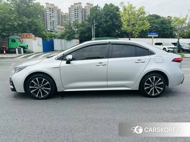 Toyota Levin 2021 Серебристо-серый из Китая, фото 3
