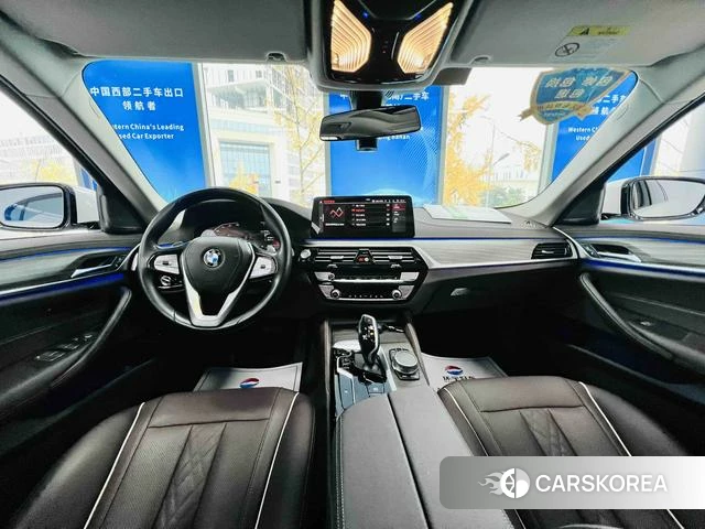 BMW 5 series 2022 Белый из Китая, фото 3