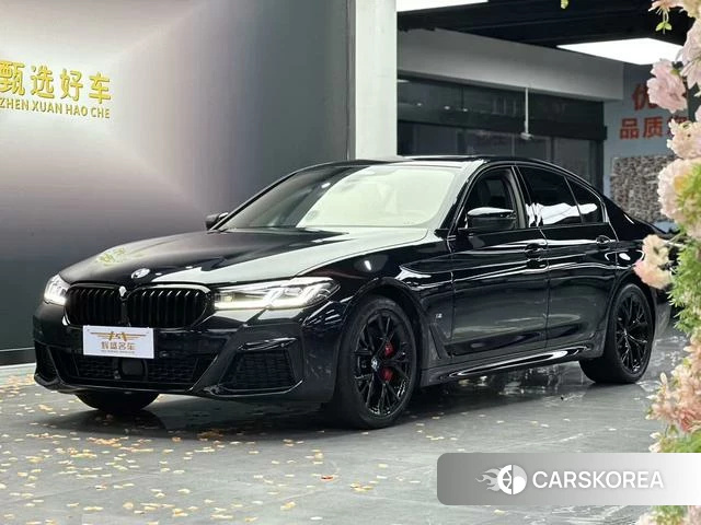 BMW 5 series 2021 Черный из Китая, фото 3