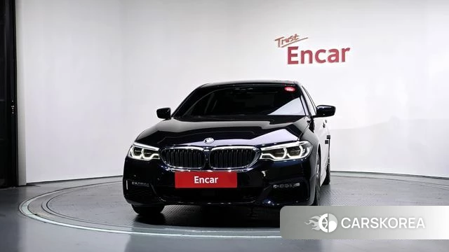 BMW 5 Series (G30) id 5042196 из Кореи 23