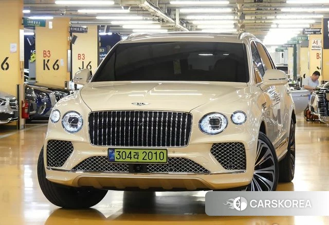 Bentley Bentayga 2024 Жемчужный цвет из Кореи, фото 3