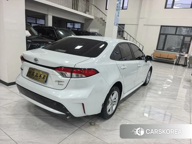 Toyota Levin 2021 Белый из Китая, фото 3