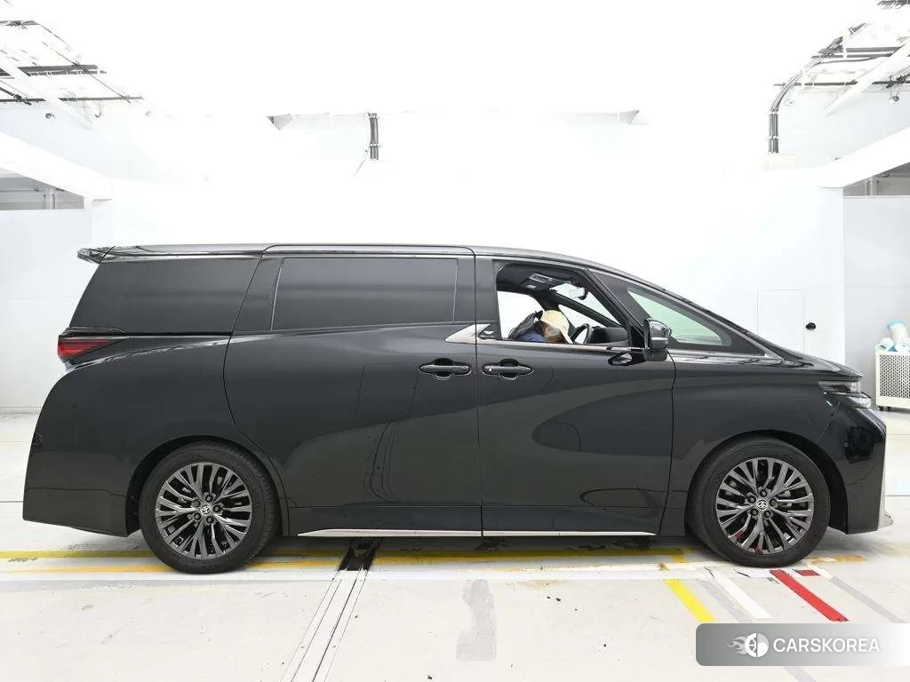 Toyota Vellfire 2023 из Японии, фото 3