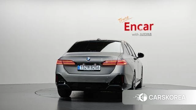 BMW 5 Series (G60) id 5038949 из Кореи 23