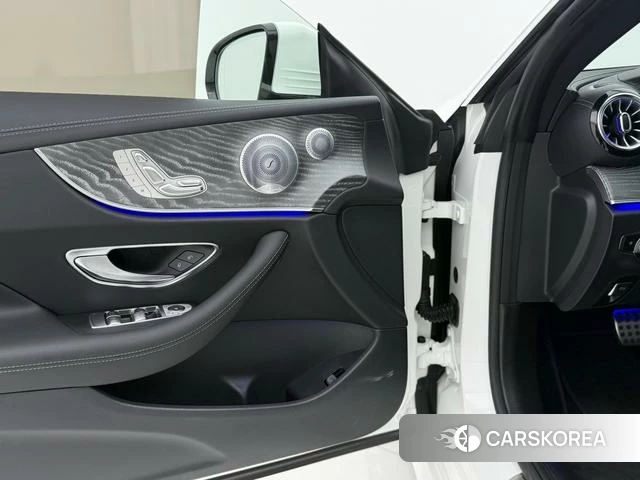 Mercedes-Benz E-Class 2021 Белый из Китая, фото 5