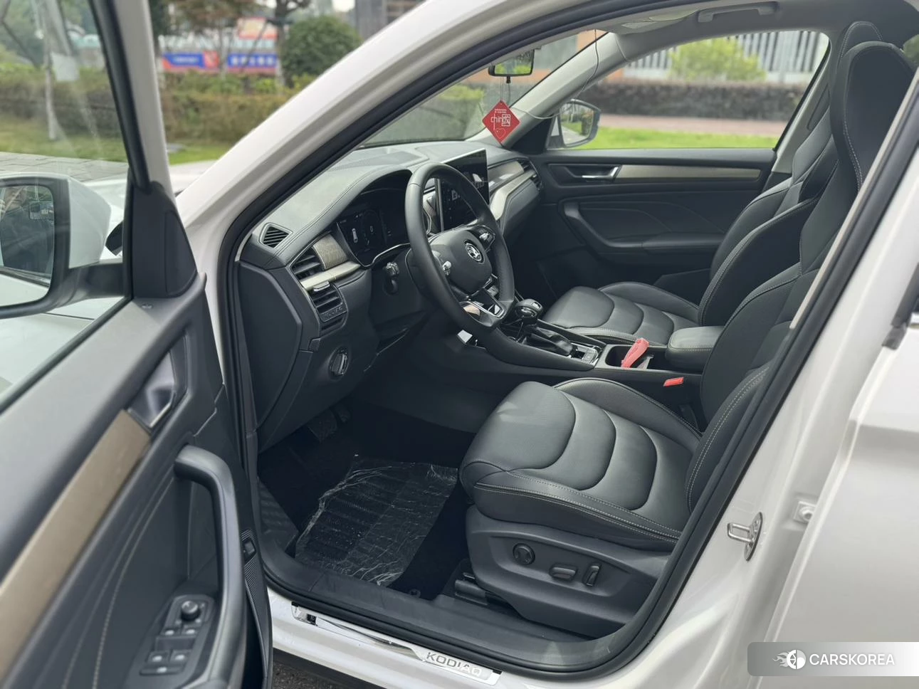 Skoda Kodiaq 2022 Белый из Китая, фото 4