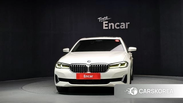 BMW 5 Series (G30) id 4943359 из Кореи 23