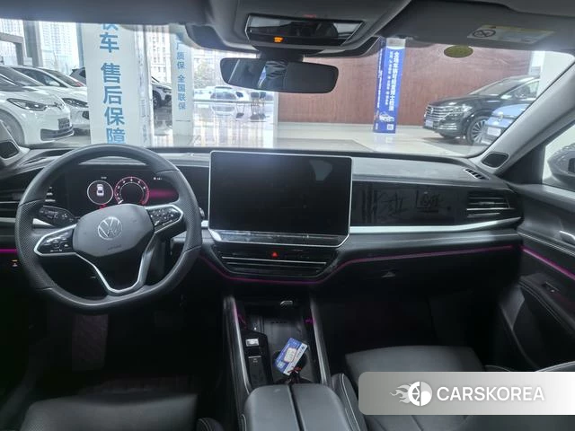 Volkswagen Passat 2024 Фиолетовый из Китая, фото 3