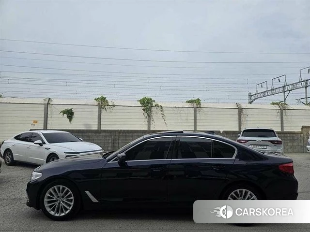 BMW 5 Series (G30) id 4969608 из Кореи 13
