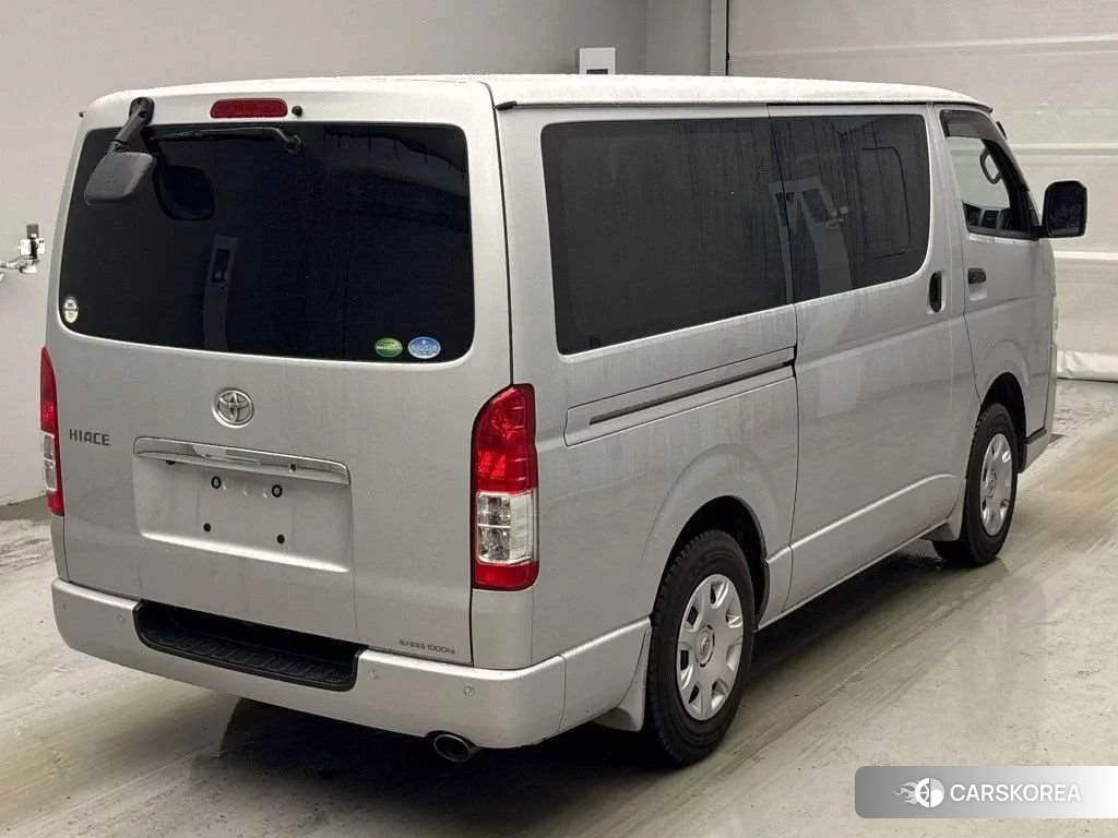 Toyota HiAce Van 2021 из Японии, фото 3