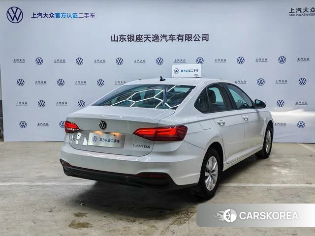 Volkswagen Lavida 2024 Белый из Китая, фото 3