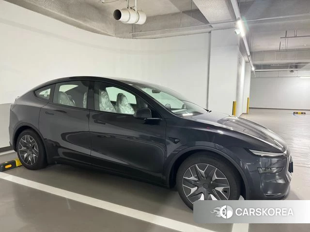 Tesla Model Y 2026 Серый из Кореи, фото 3