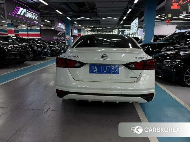 Nissan Altima 2021 Белый из Китая, фото 3
