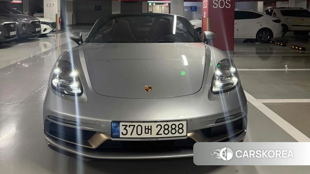 Porsche 718 Boxster 2021 Серебристо-серый из Кореи, фото 6
