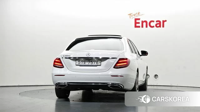 Mercedes-Benz E-Class W213 id 5054372 из Кореи 23