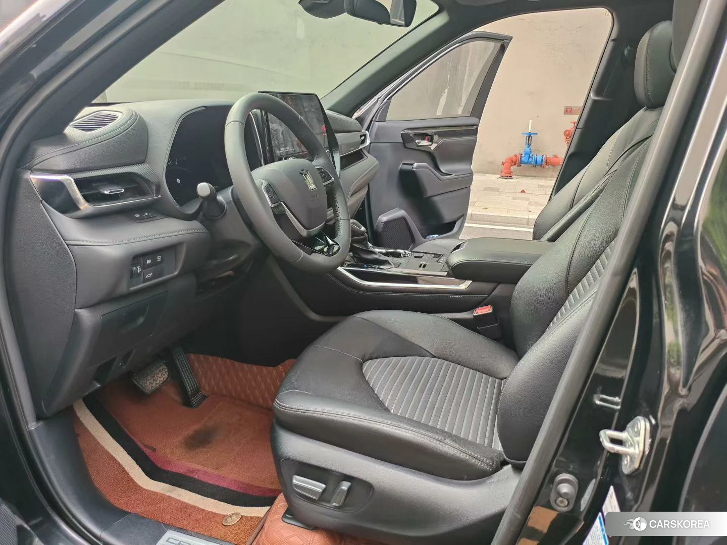 Toyota Crown 2021 Черный из Китая, фото 3