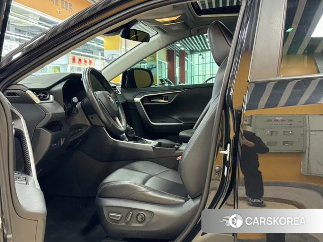 Toyota Wildlander 2022 Черный из Китая, фото 6