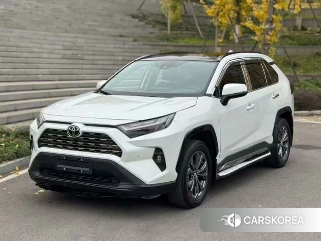 Toyota RAV4 2025 Белый из Китая, фото 3