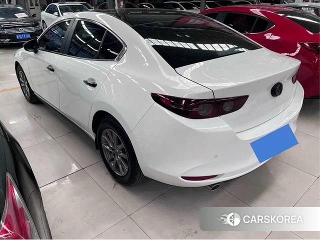 Mazda 3 2021 Белый из Китая, фото 5