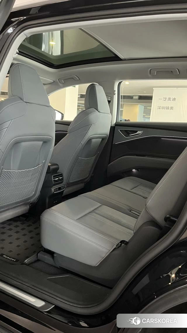 Audi Q5L 2025 Черный из Китая, фото 3