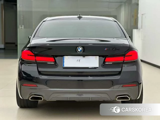 BMW 5 series 2021 Черный из Китая, фото 3