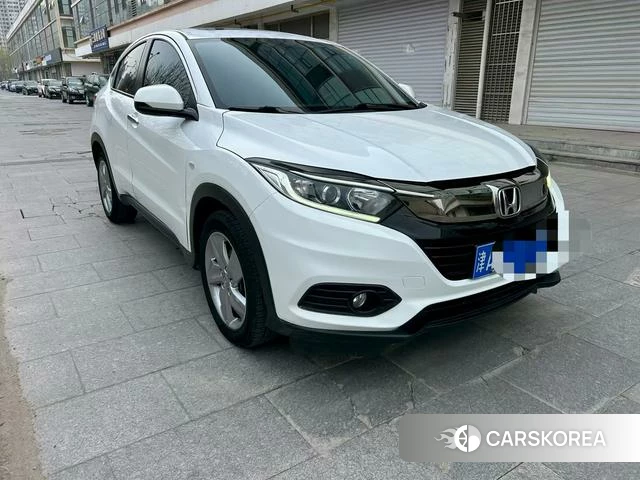 Honda Vezel 2021 Белый из Китая, фото 3