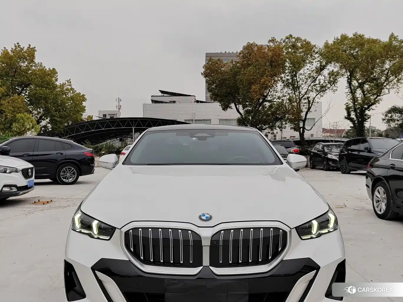 BMW 5 series 2025 Белый из Китая, фото 3
