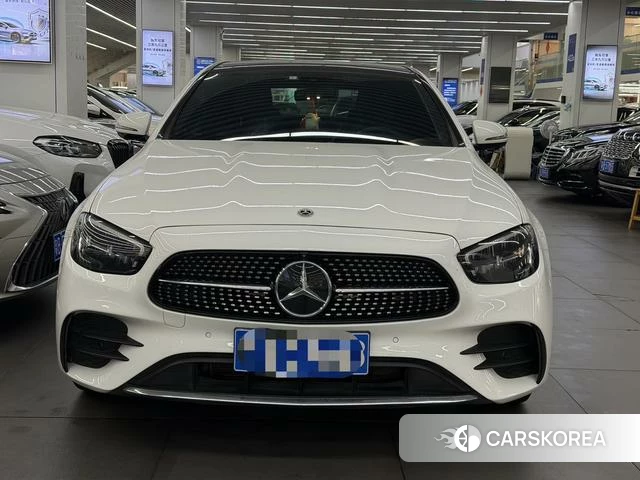 Mercedes-Benz E-Class 2023 Белый из Китая, фото 3