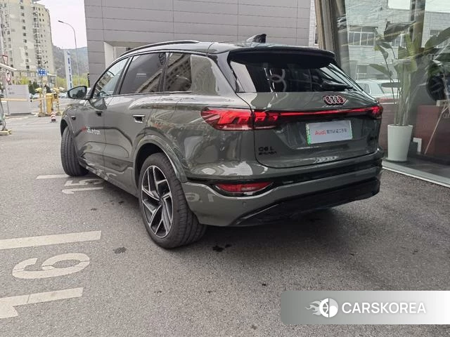 Audi Q6L 2025 Зеленый из Китая, фото 3