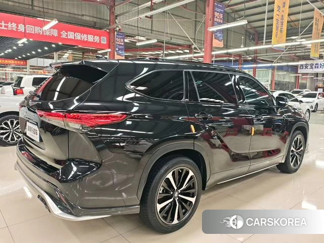 Toyota Crown 2022 Черный из Китая, фото 3