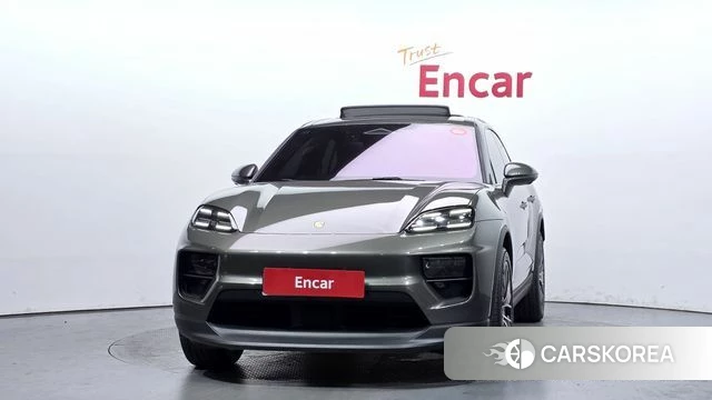 Porsche Makan EV id 4533159 из Кореи 13