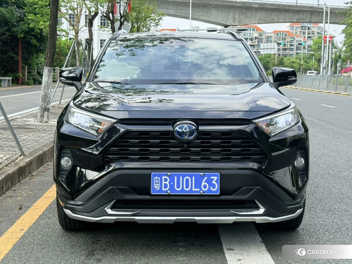 Toyota RAV4 2019 Черный из Китая, фото 3